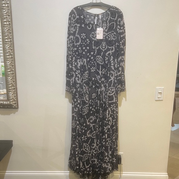 NEW Free People First Kiss Maxi Dress Size Large Gray Shark Combo Boho - Picture 4 of 11